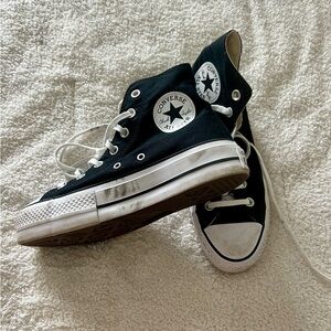 black and white platform converse